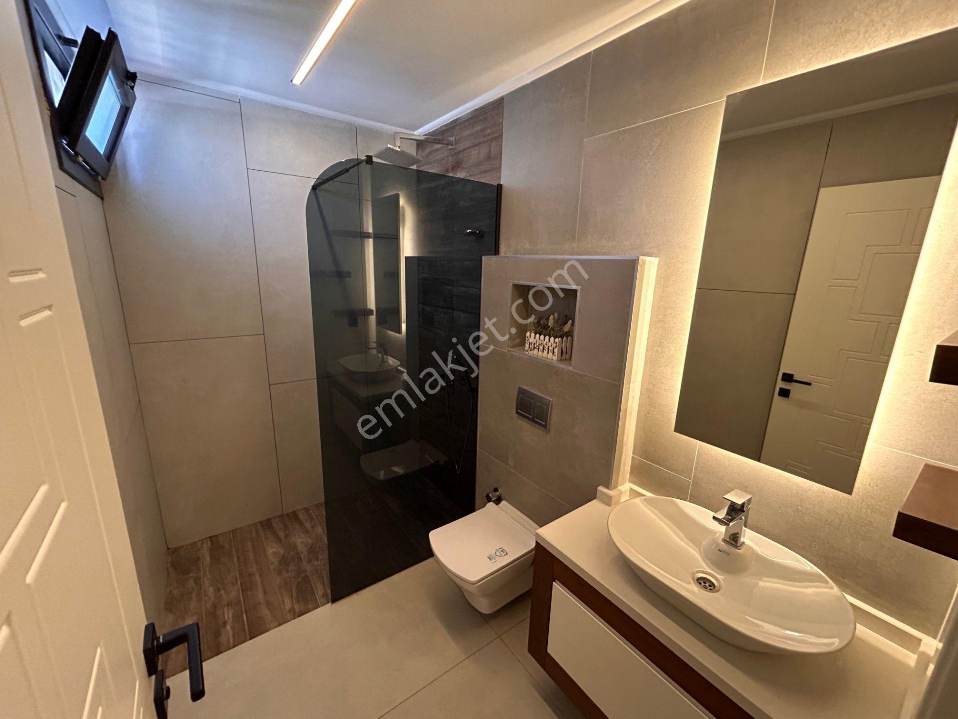 Kuşadası Merkezde Doğalgazlı 4+1 Müstakil Villa - Görsel 19