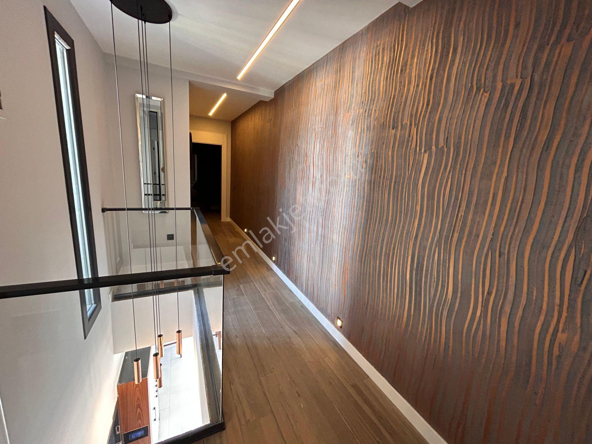 Kuşadası Merkezde Doğalgazlı 4+1 Müstakil Villa - Görsel 18