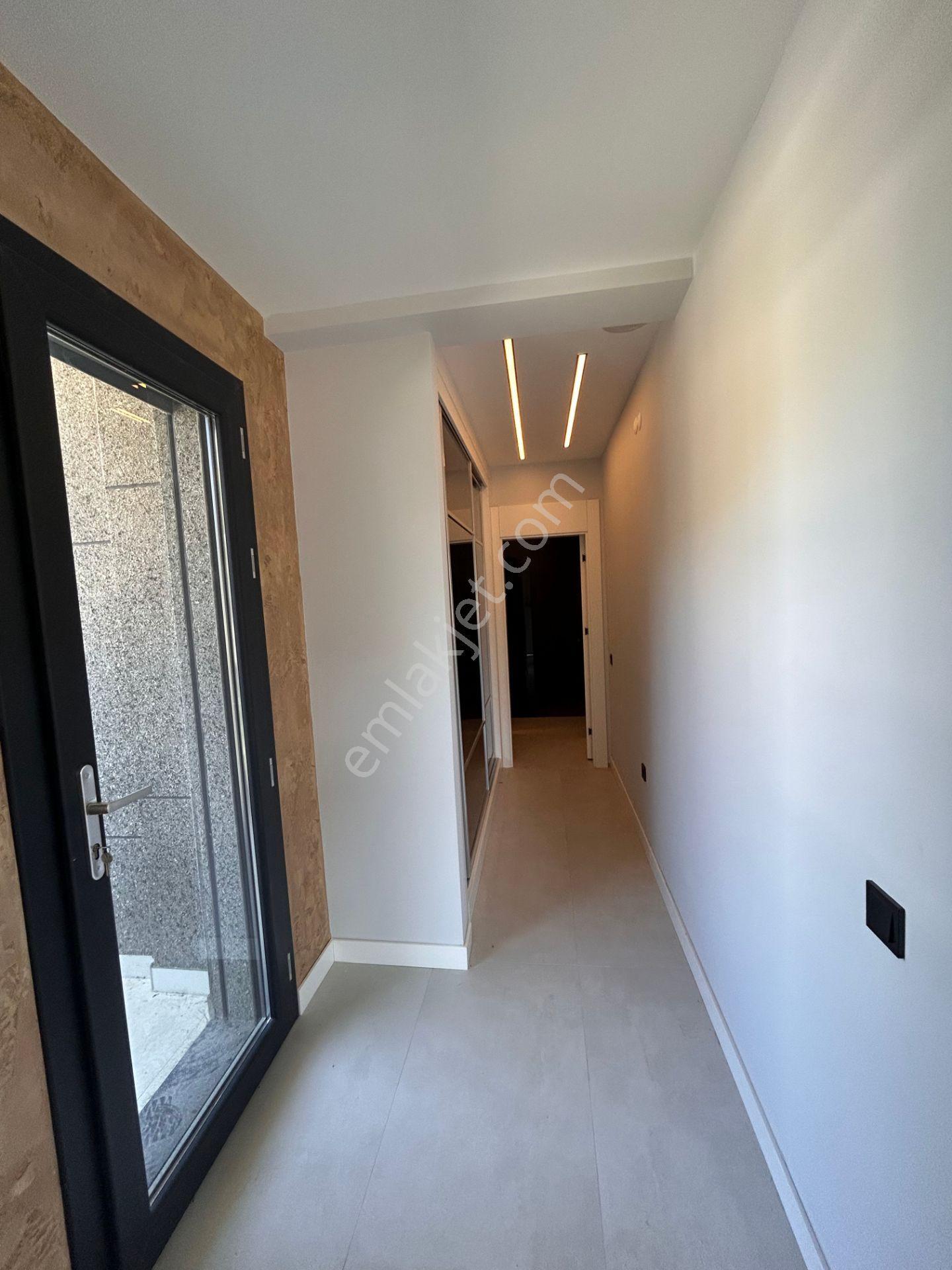 Kuşadası Merkezde Doğalgazlı 4+1 Müstakil Villa - Görsel 33