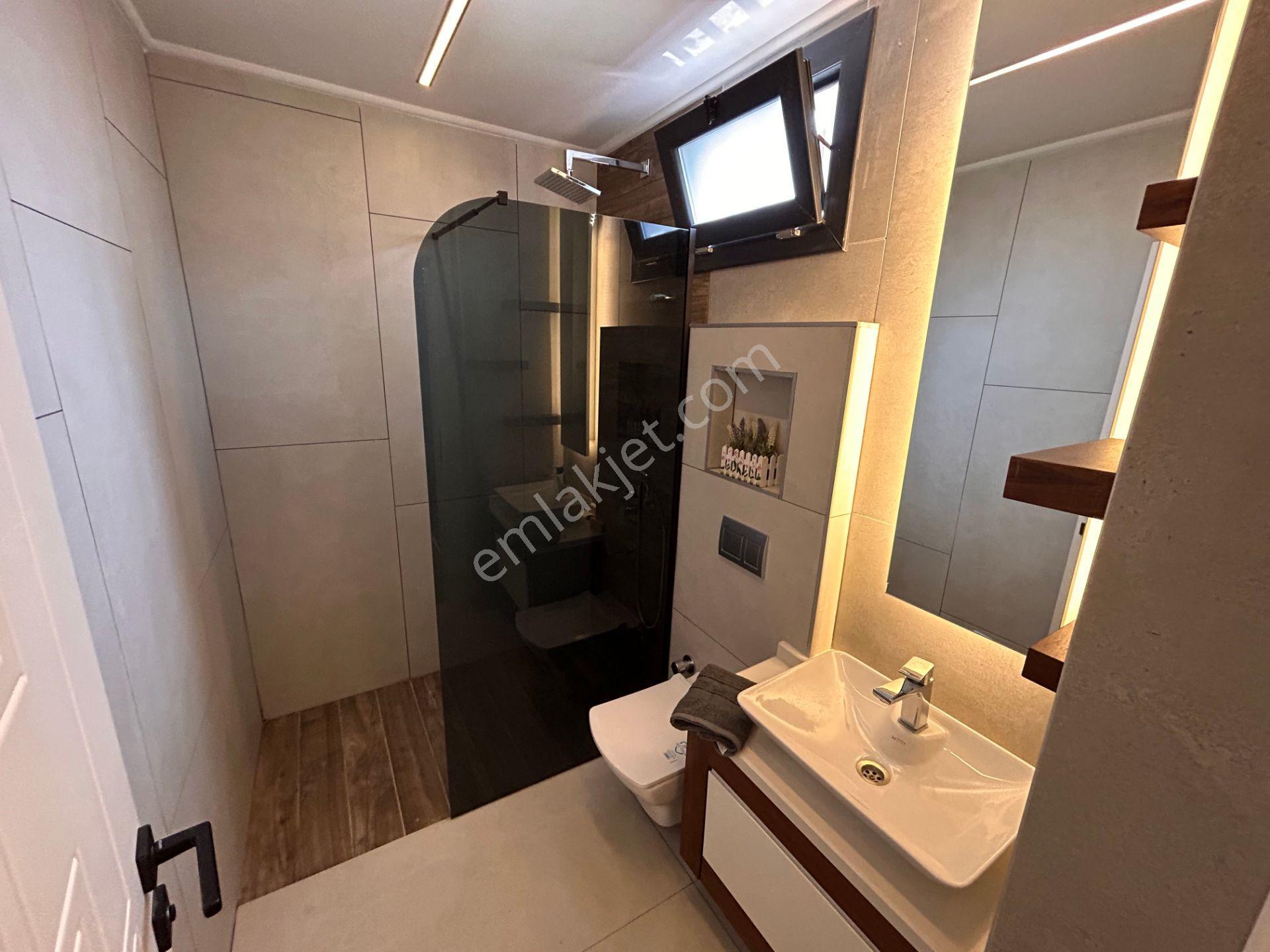 Kuşadası Merkezde Doğalgazlı 4+1 Müstakil Villa - Görsel 14