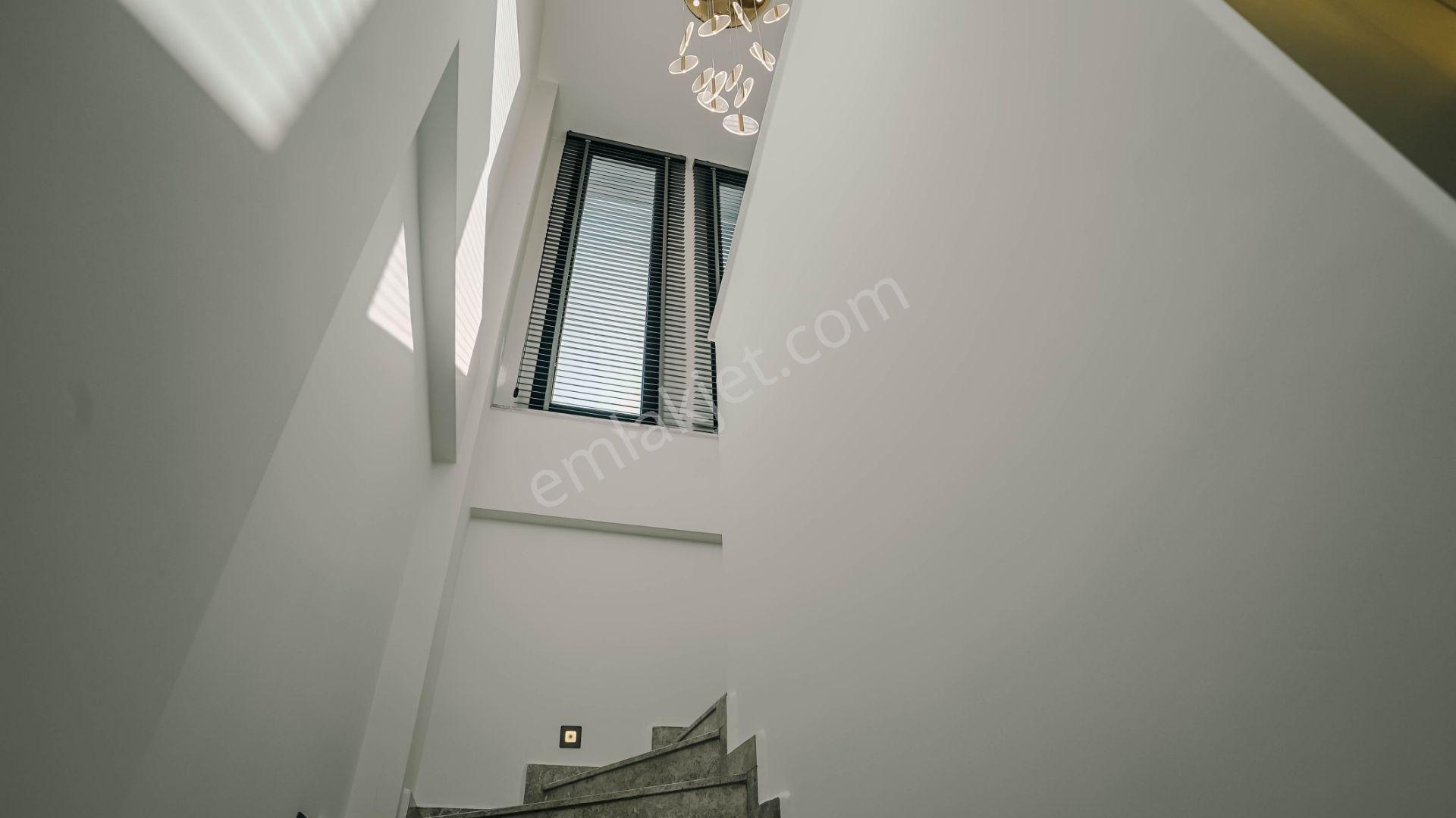 Kuşadası Güzelçamlıda Lüks Müstakil Satılık Villa - Görsel 22