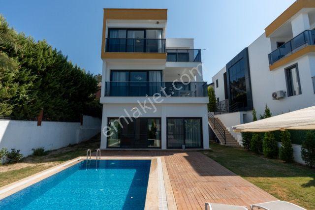 Kuşadası Soğucak'ta Müstakil Özel Havuzlu Eşyalı Villa-aidat Yok - Görsel 4