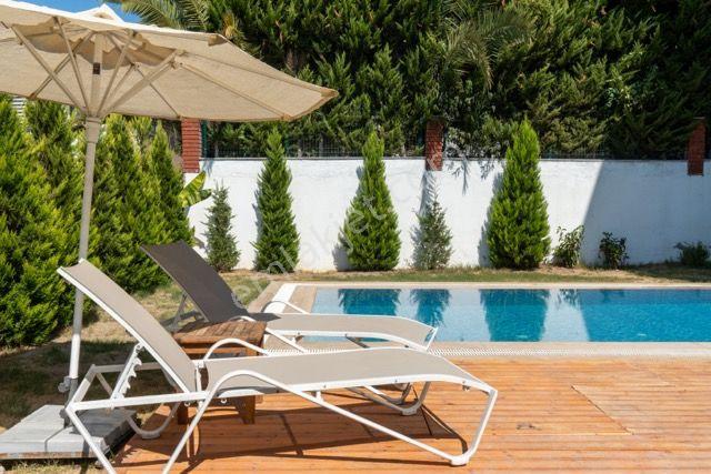 Kuşadası Soğucak'ta Müstakil Özel Havuzlu Eşyalı Villa-aidat Yok - Görsel 7