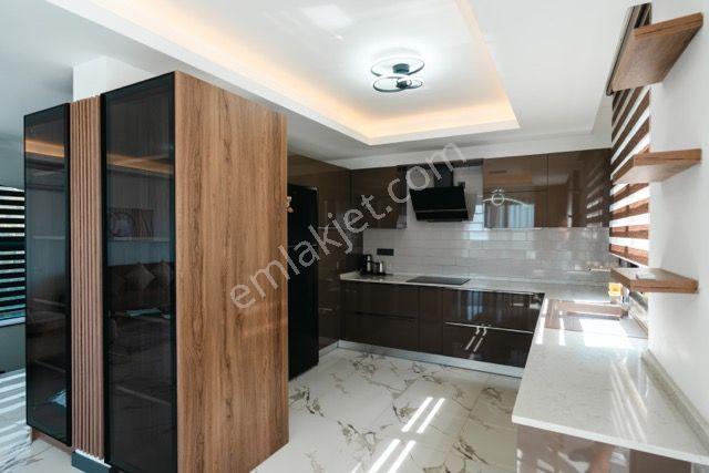 Kuşadası Soğucak'ta Müstakil Özel Havuzlu Eşyalı Villa-aidat Yok - Görsel 11