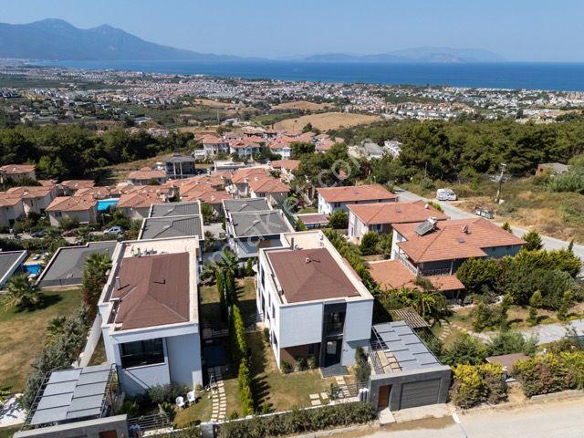Kuşadası Soğucak'ta Müstakil Özel Havuzlu Eşyalı Villa-aidat Yok - Görsel 6