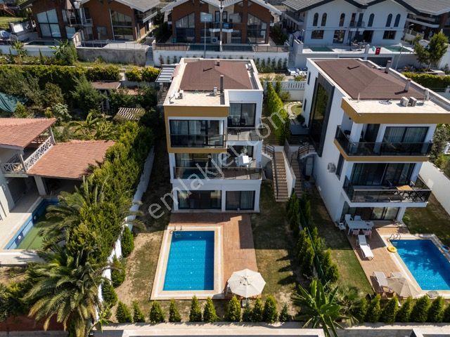 Kuşadası Soğucak'ta Müstakil Özel Havuzlu Eşyalı Villa-aidat Yok - Görsel 2
