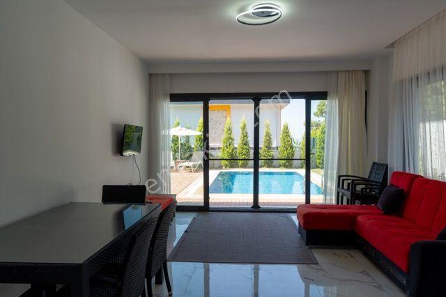 Kuşadası Soğucak'ta Müstakil Özel Havuzlu Eşyalı Villa-aidat Yok - Görsel 35