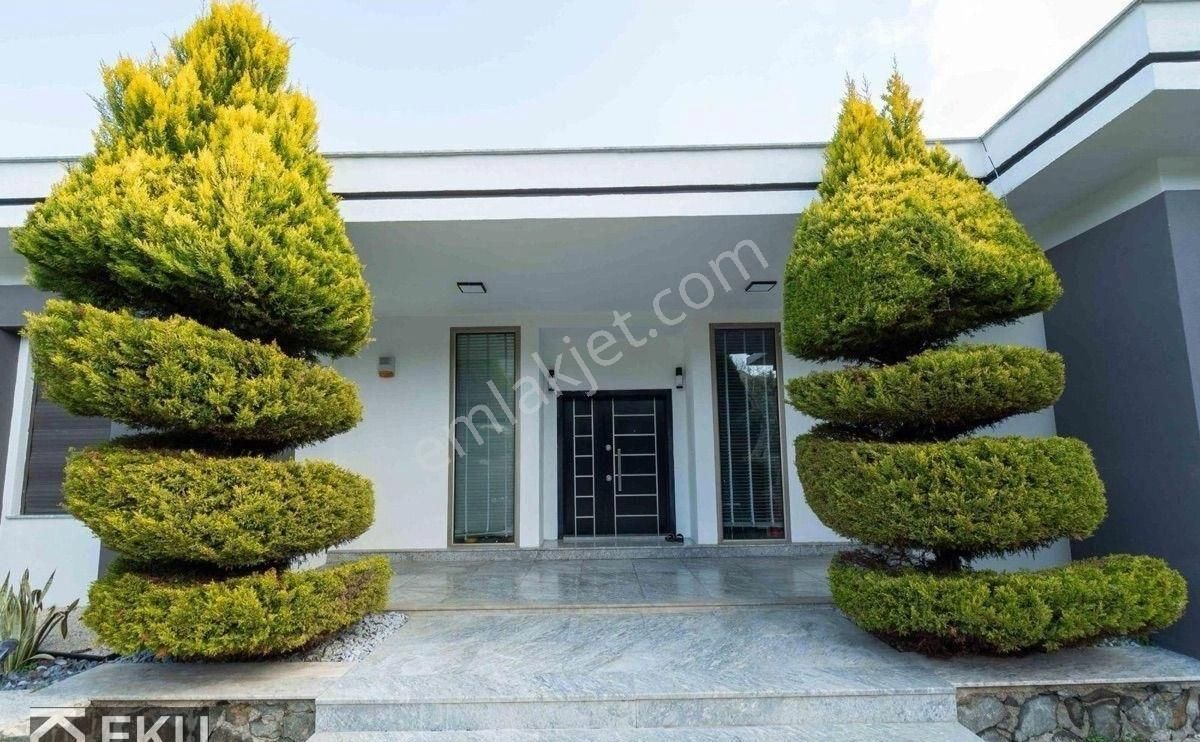 Kuşadasın'da Tek Katlı Çiftlik Evi 4+1 - Görsel 2