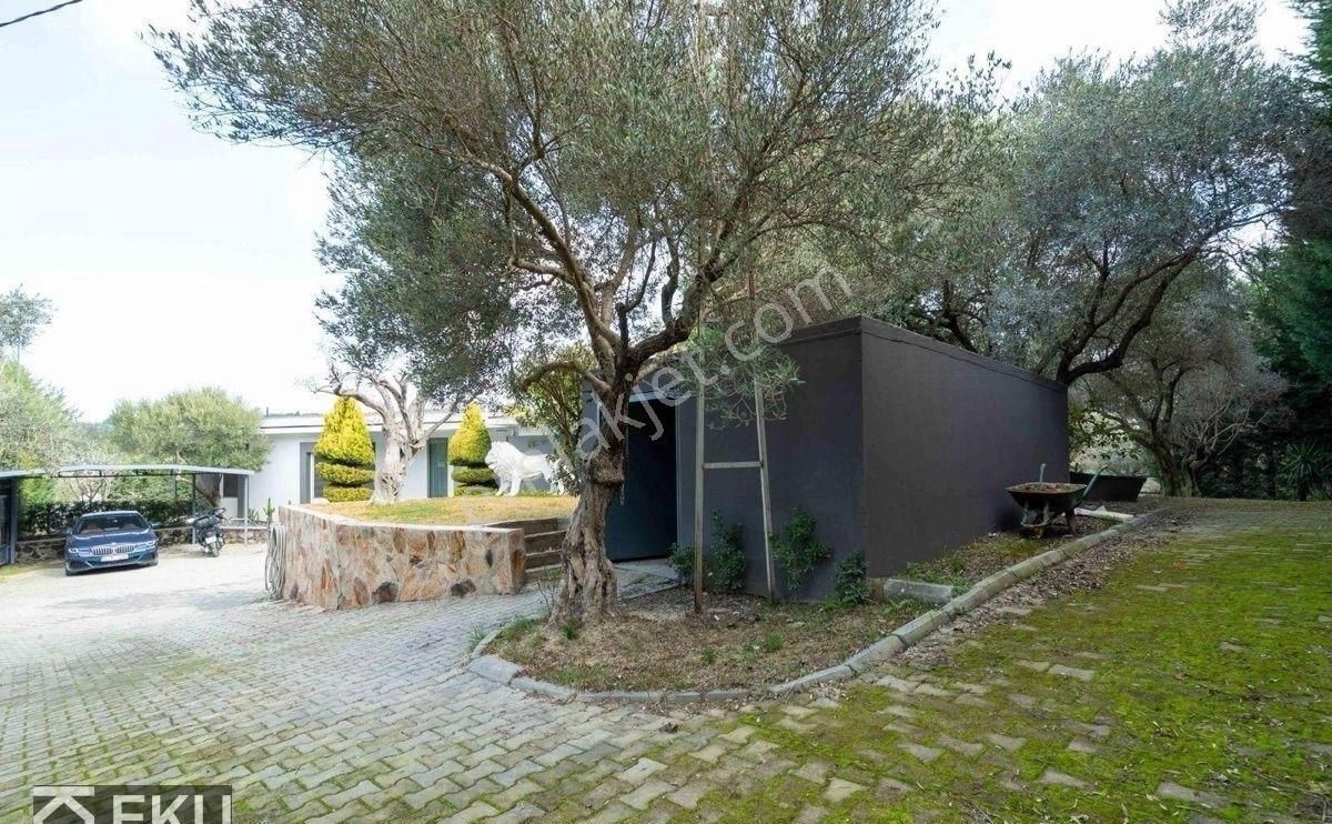 Kuşadasın'da Tek Katlı Çiftlik Evi 4+1 - Görsel 30