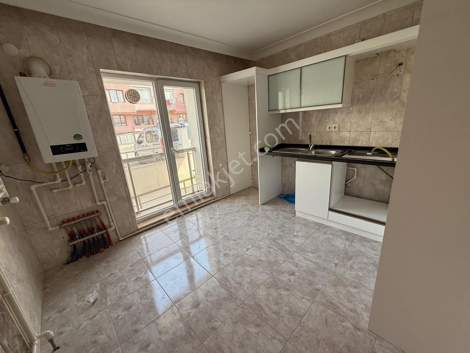 Özdemir Emlak,tan Zerdalitepe'de Masrafsız Yapılı 3+1 Site Dairesi - Görsel 2