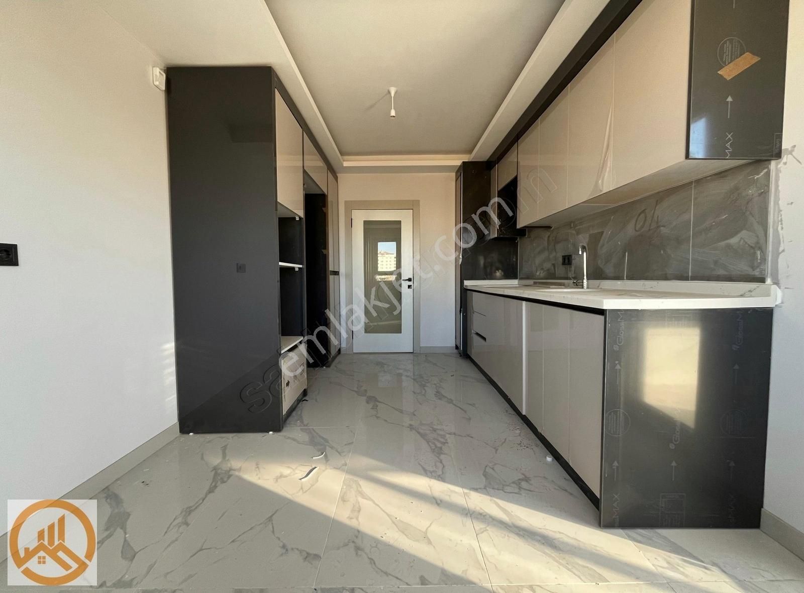 Üstündağ'dan_bulvar_dibi_devasa_teraslı_5+1_fırsat_kiralık