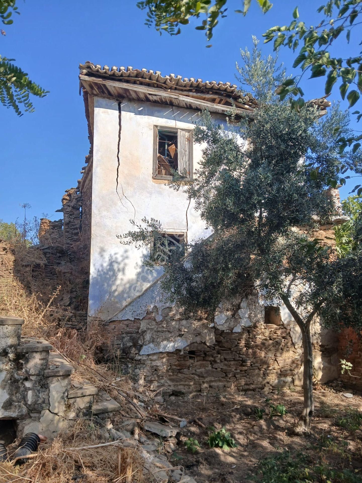 Bayındır Pınarlı'da Köy Içınde Üzerınde Ev Olan Satılık Arsa - Görsel 10