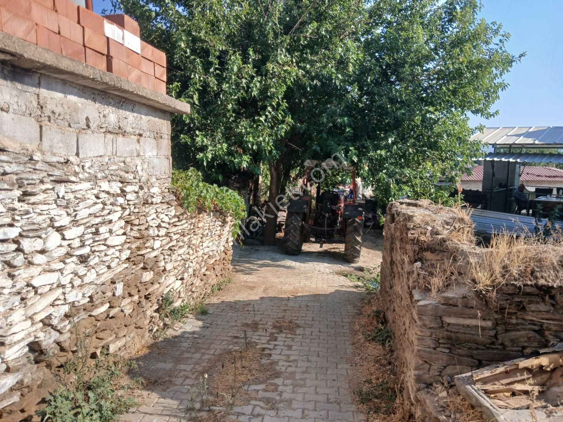 Bayındır Pınarlı'da Köy Içınde Üzerınde Ev Olan Satılık Arsa - Görsel 14