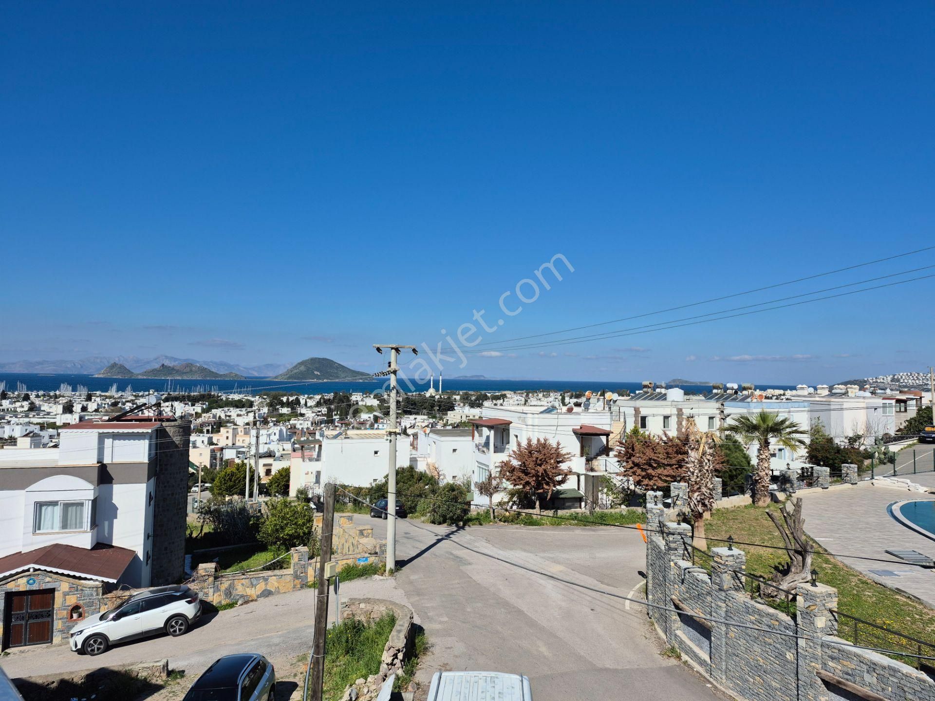 Bodrum Turgutreis Merkezde Full Deniz Manzaralı Eşyalı Kiralık 3+1 Dubleks Daire - Görsel 19