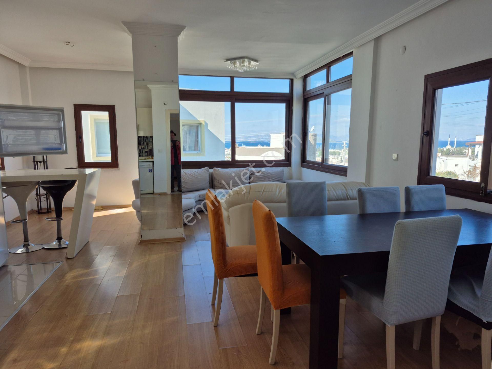 Bodrum Turgutreis Merkezde Full Deniz Manzaralı Eşyalı Kiralık 3+1 Dubleks Daire - Görsel 5