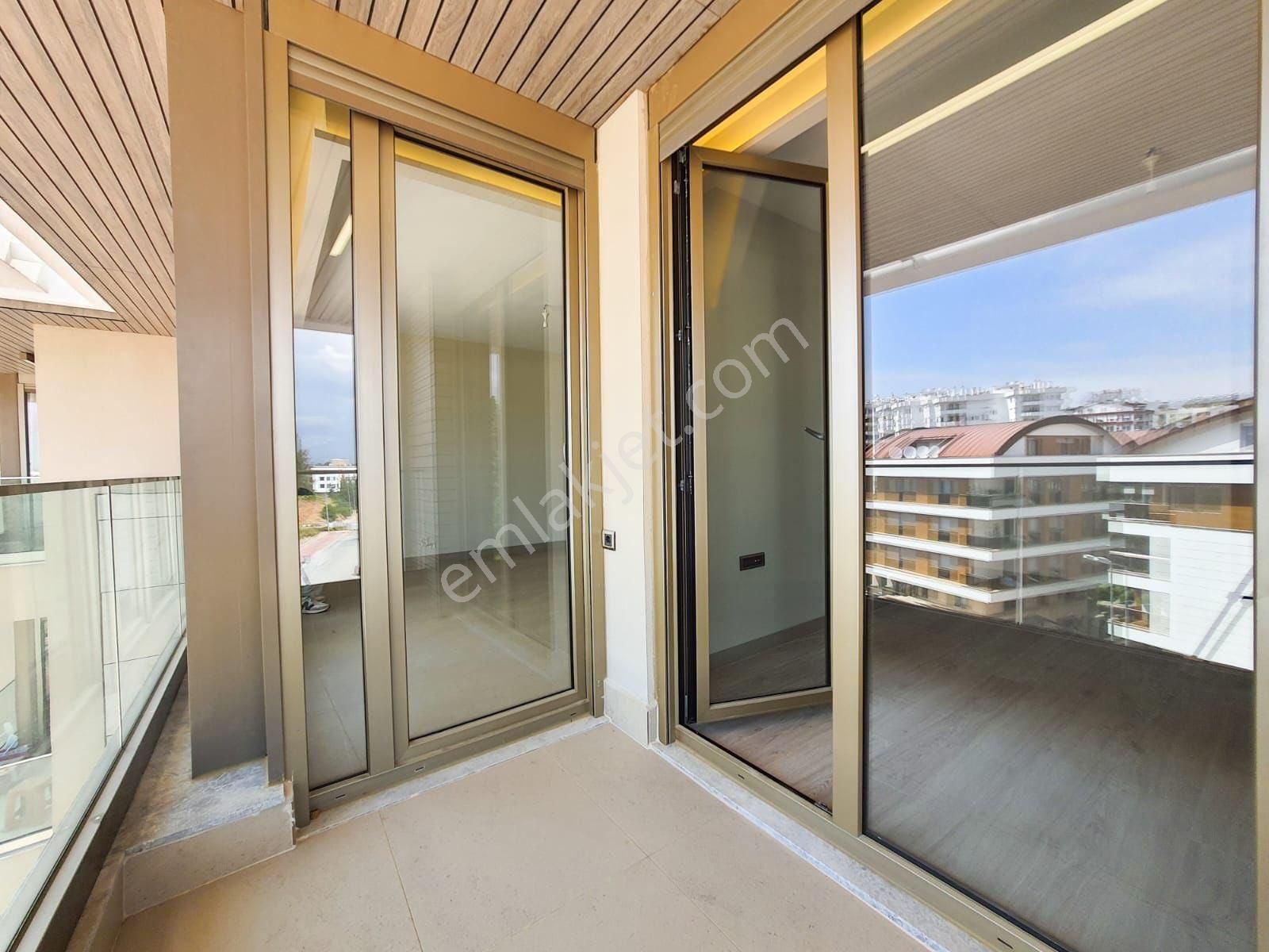 Antalya Konyalaltı Uncalı Modern Ev 2+1 - Görsel 26