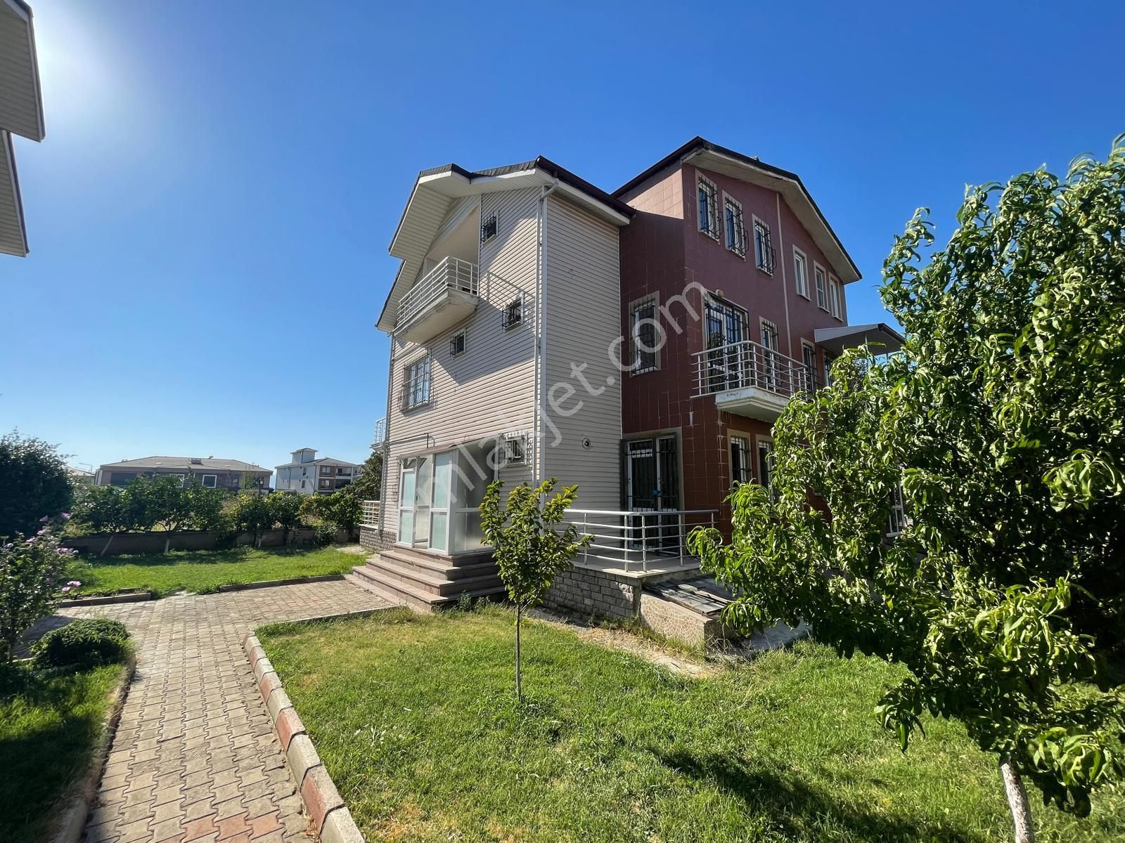 Poyraz Gayrimnekul'den Edremit Cennetayağı'nda Site İçinde Satılık Trıbleks - Görsel 35