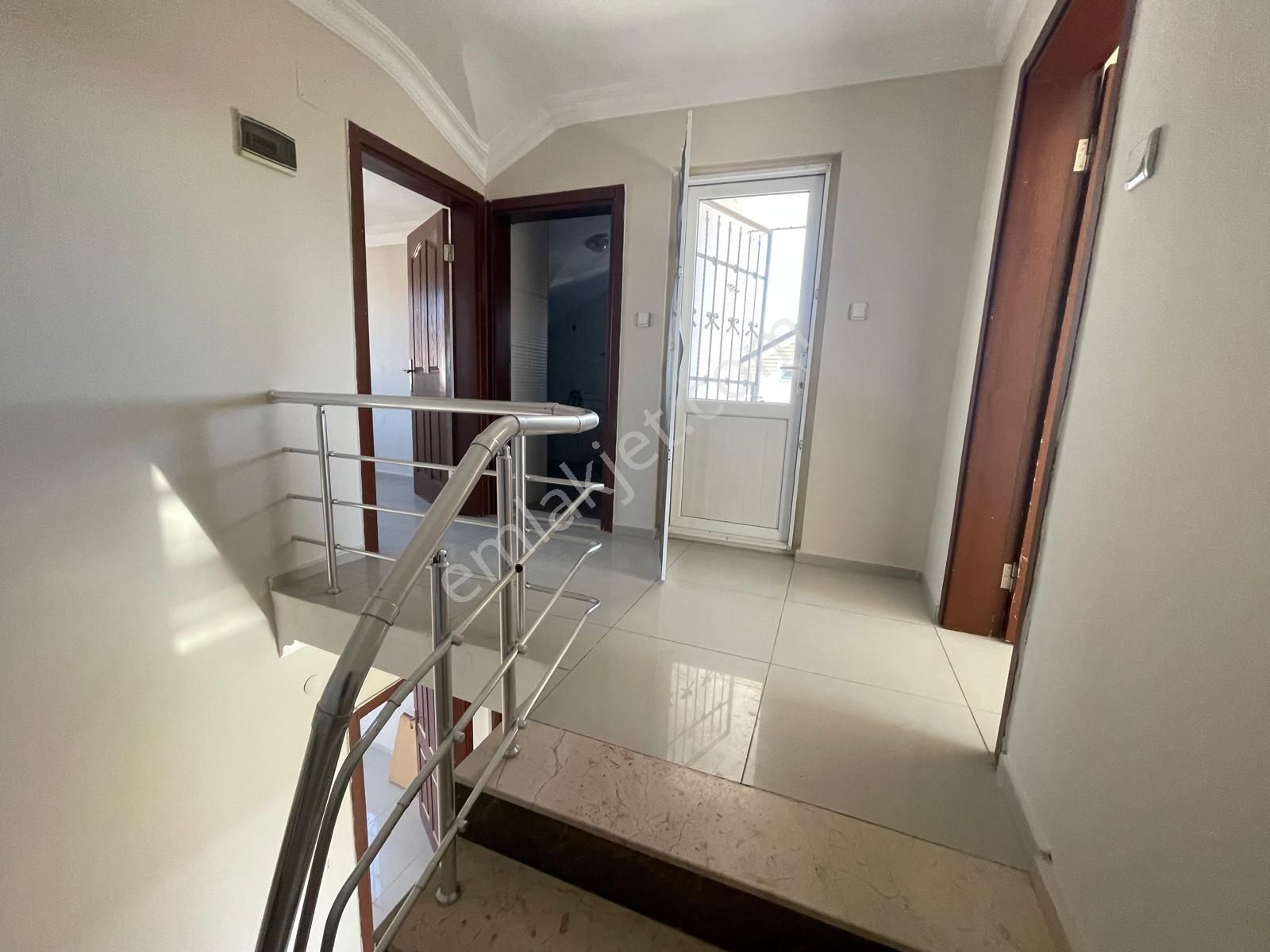 Poyraz Gayrimnekul'den Edremit Cennetayağı'nda Site İçinde Satılık Trıbleks - Görsel 24