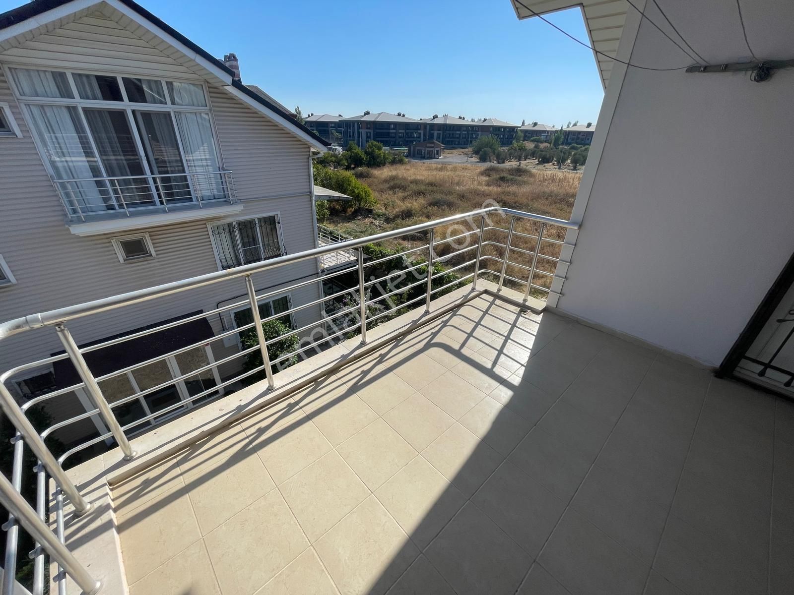 Poyraz Gayrimnekul'den Edremit Cennetayağı'nda Site İçinde Satılık Trıbleks - Görsel 33