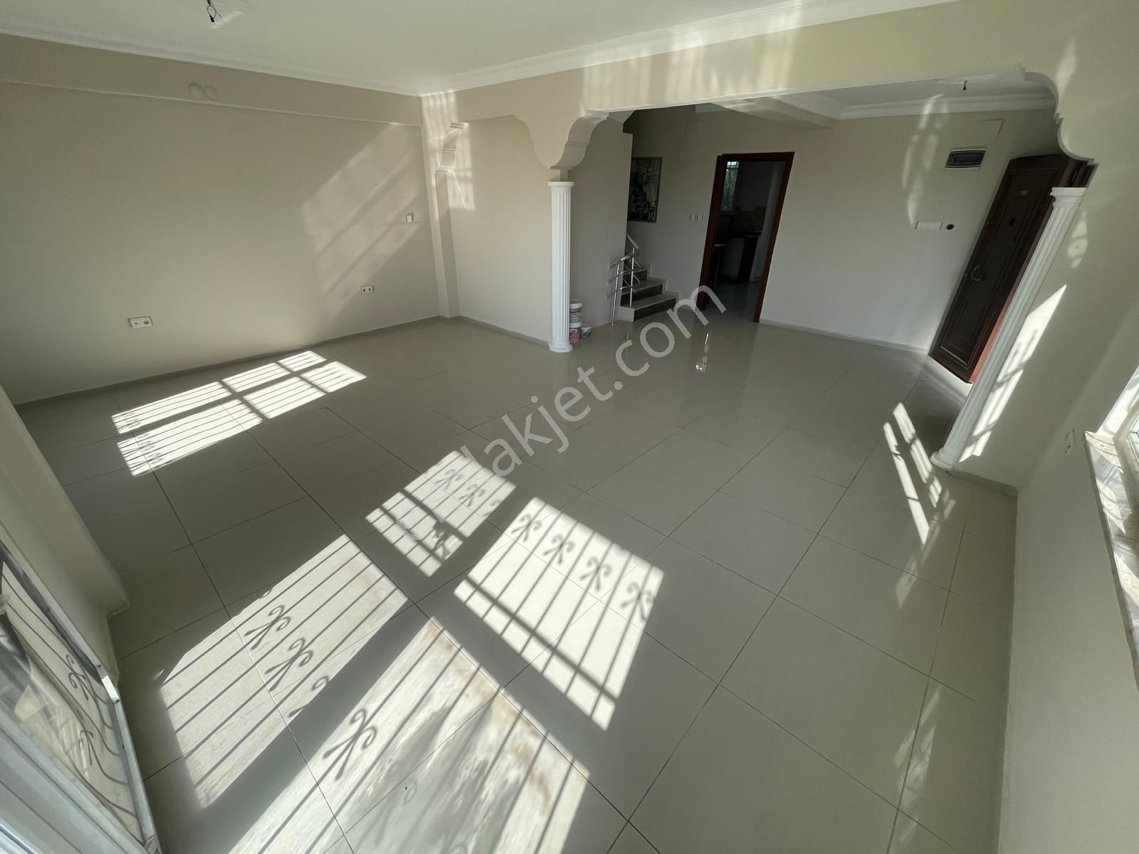 Poyraz Gayrimnekul'den Edremit Cennetayağı'nda Site İçinde Satılık Trıbleks - Görsel 8