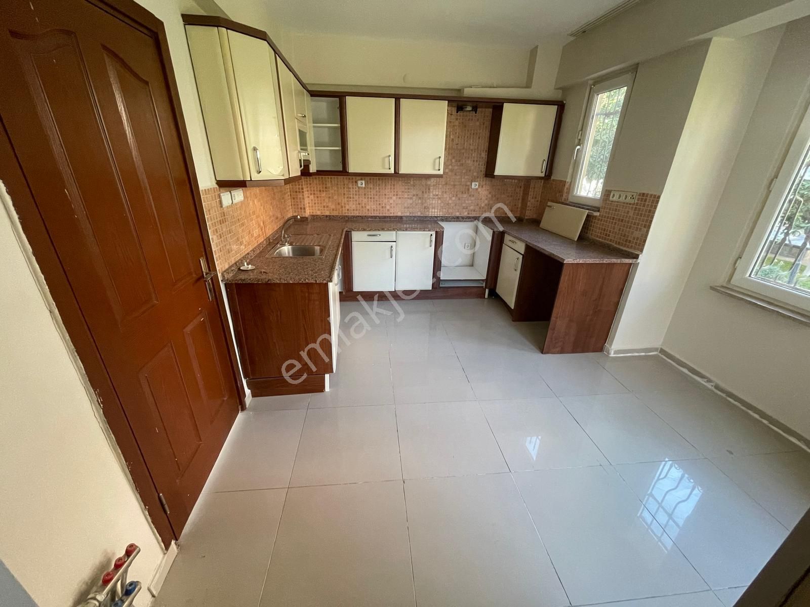 Poyraz Gayrimnekul'den Edremit Cennetayağı'nda Site İçinde Satılık Trıbleks - Görsel 10