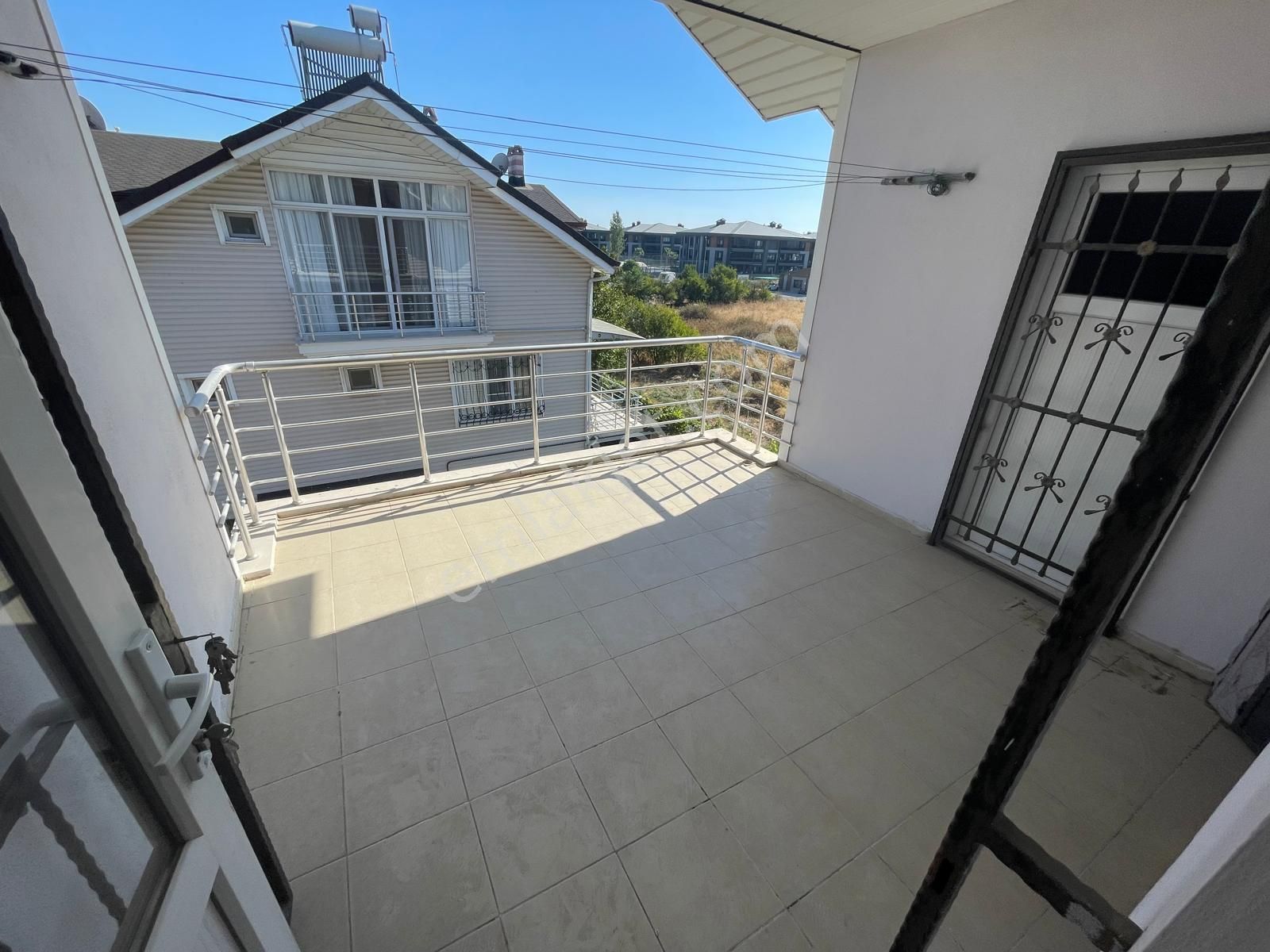 Poyraz Gayrimnekul'den Edremit Cennetayağı'nda Site İçinde Satılık Trıbleks - Görsel 31