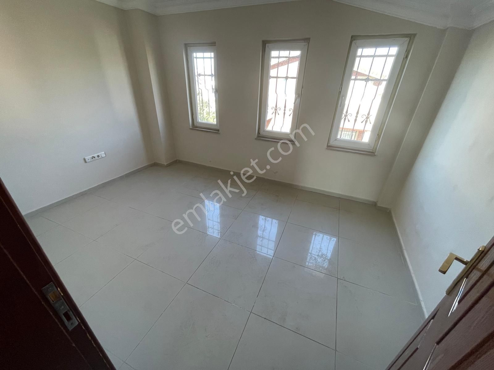 Poyraz Gayrimnekul'den Edremit Cennetayağı'nda Site İçinde Satılık Trıbleks - Görsel 29