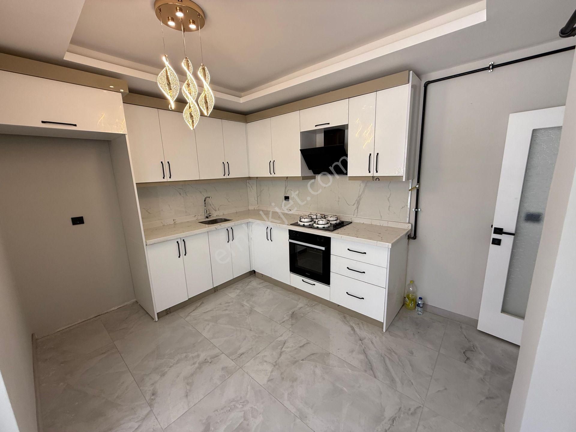 Sincan Yenikentte Kiralık 2+1 Yüksek Giriş Daire