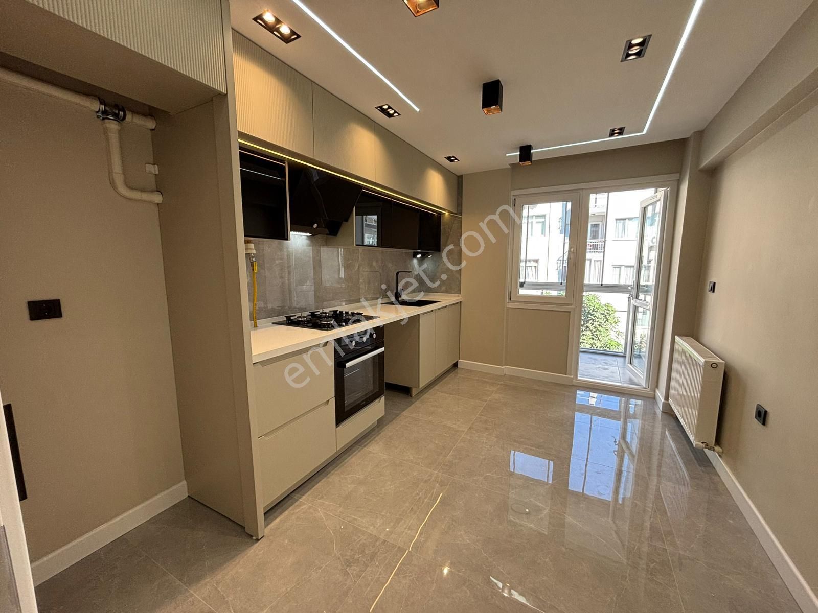 Karşıyaka Bostanlı Takev Yakını Full Tadilatlı 3+1 Daire N-21 - Görsel 3