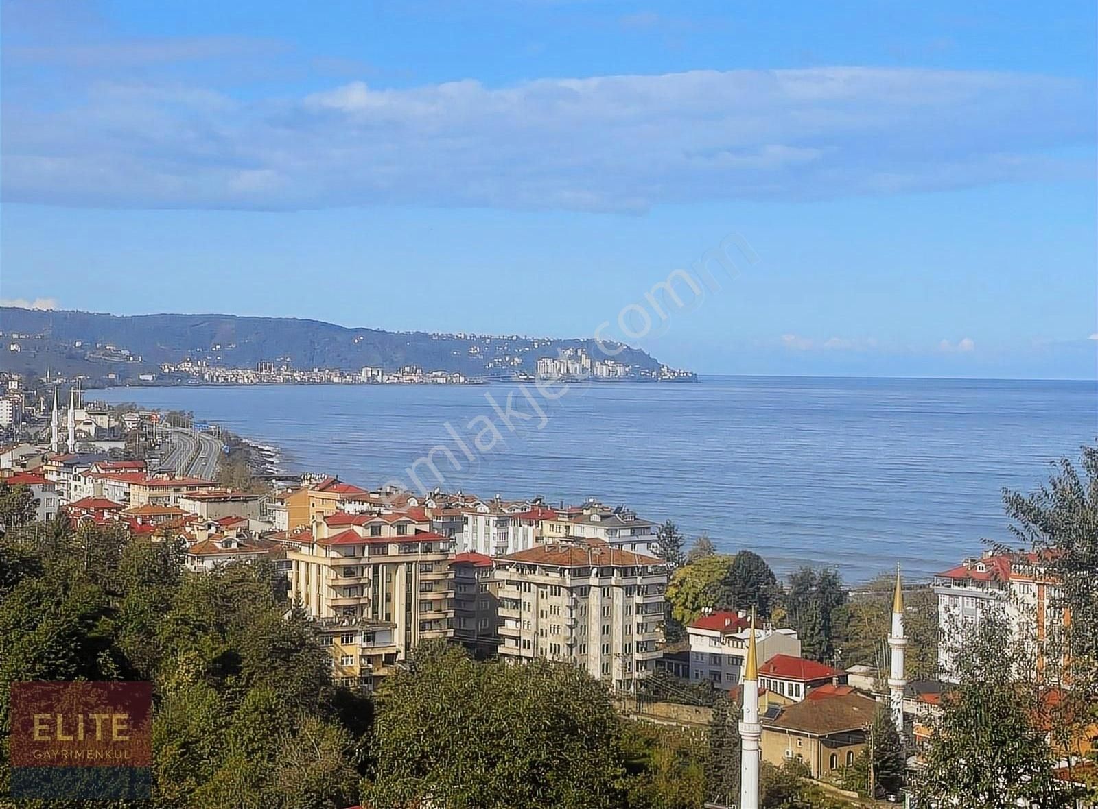 Sürmene De Site İçinde Deniz Ve Doğa Manzaralı Kiralık 2+1 Daire