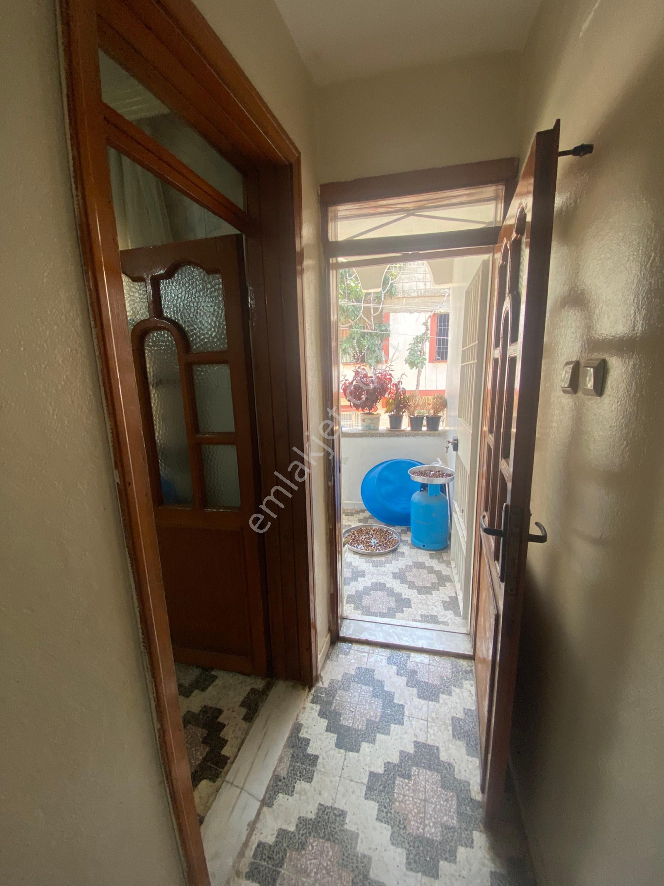 Kayalar Emlaktan Satılık 3 Katlı Müstakil Ev - Görsel 8