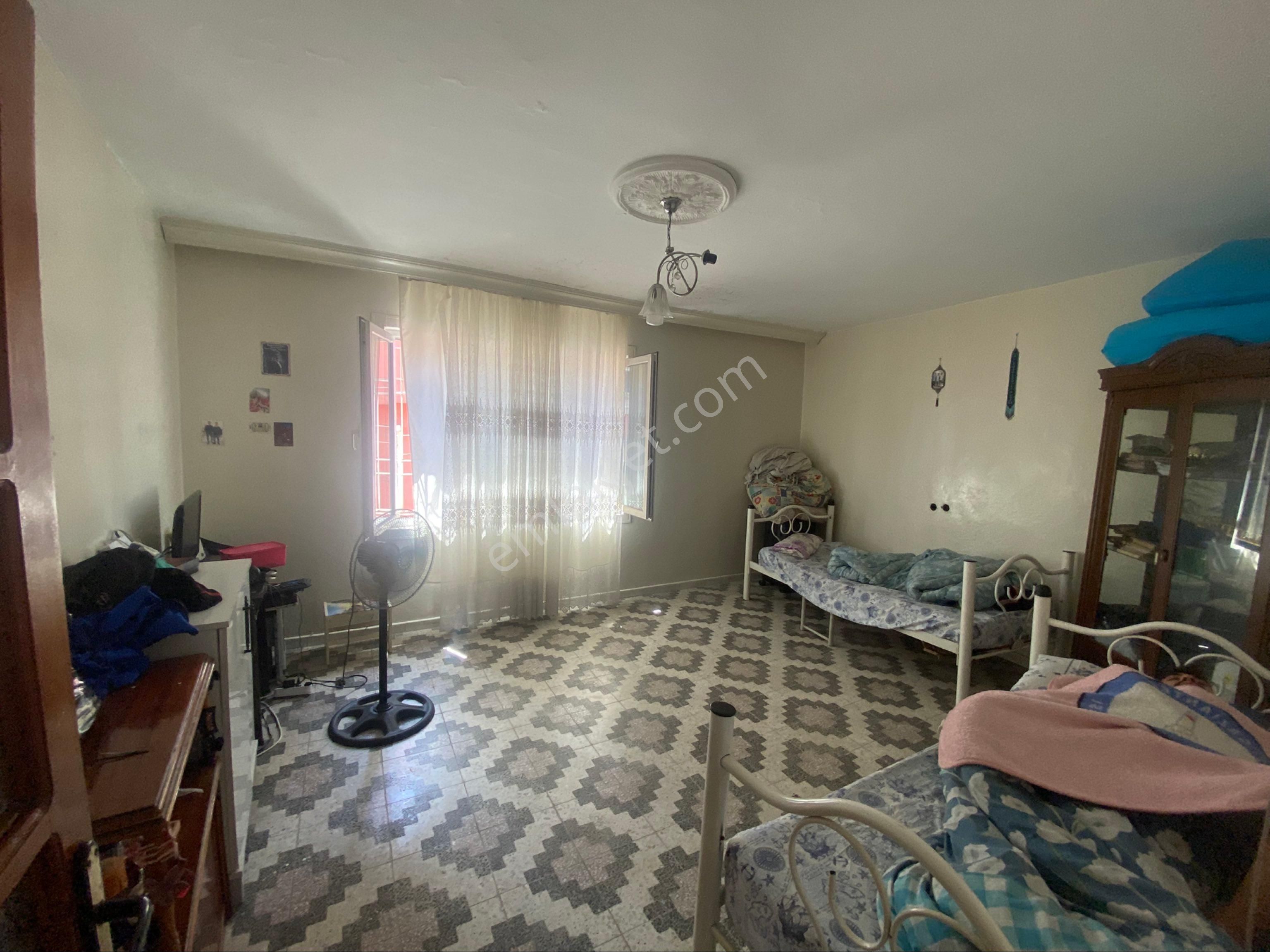 Kayalar Emlaktan Satılık 3 Katlı Müstakil Ev - Görsel 11