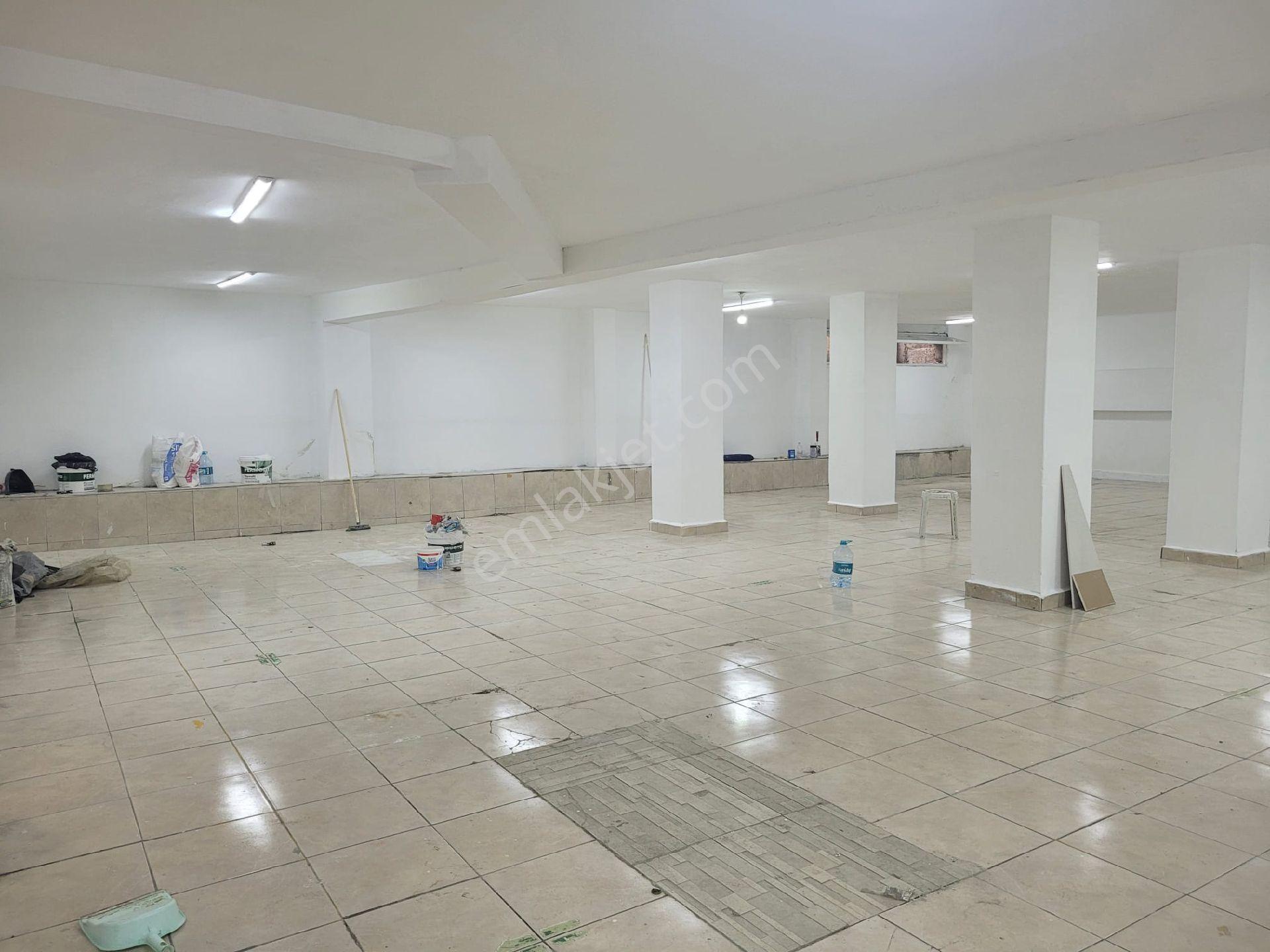 Y.bosna Mevlana Camii Karşısı 200m2 Depo - Görsel 2