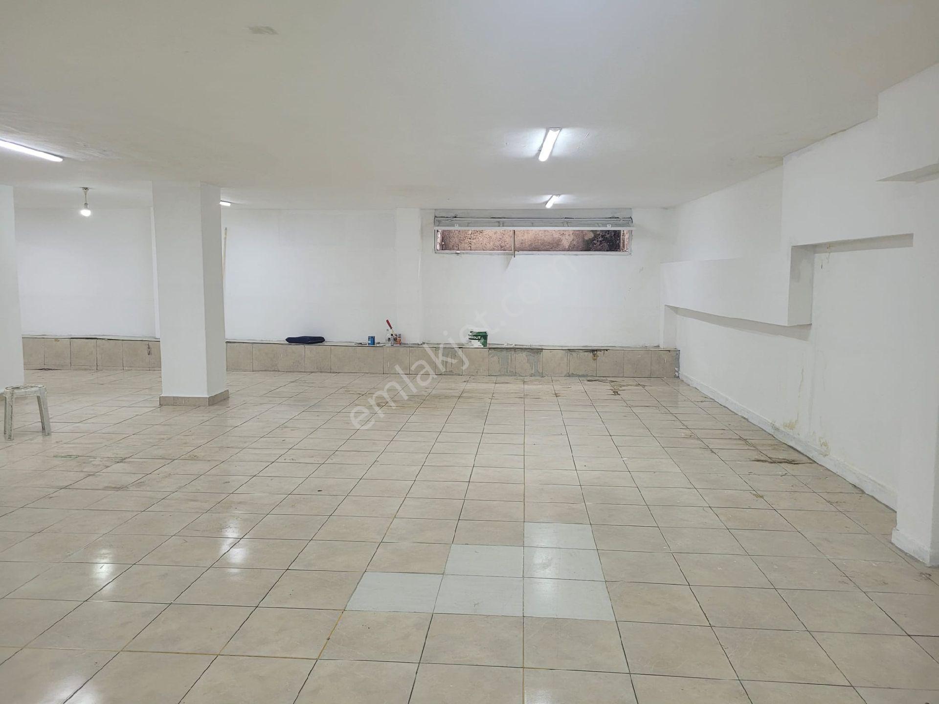 Y.bosna Mevlana Camii Karşısı 200m2 Depo - Görsel 3