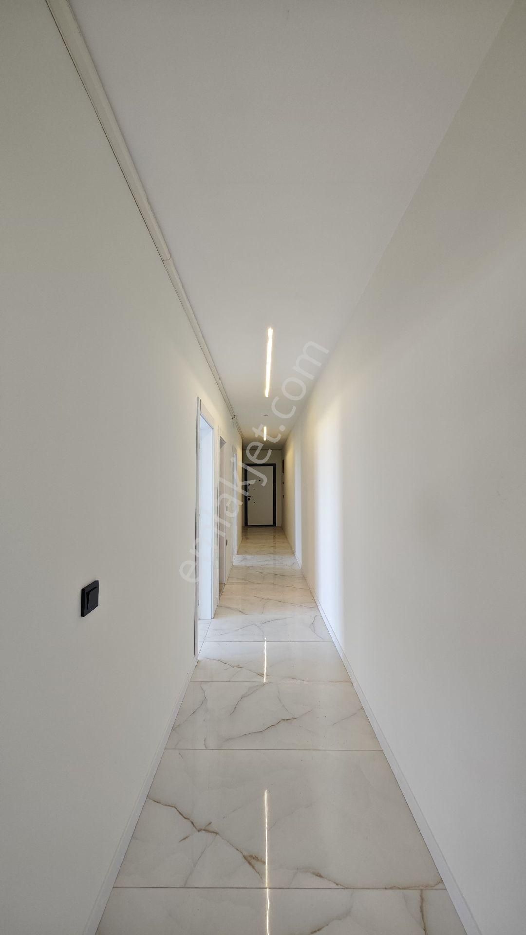 Kuşadası Satılık 3+1 Daire - Görsel 2