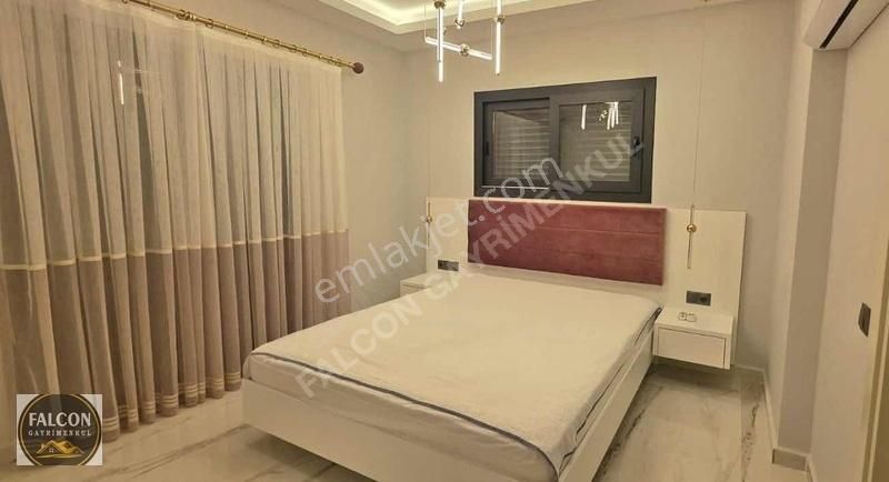 Falcon'dan Ulturalüks 4+1 Villa - Görsel 18