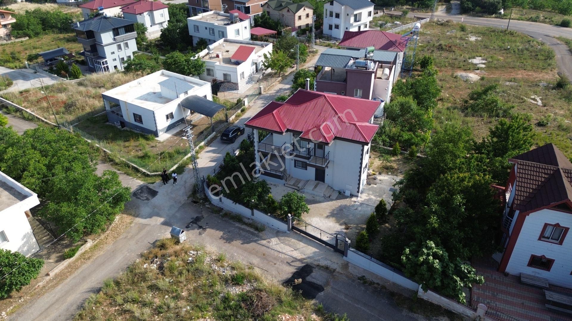 Erdemli 473 M2 İçinde Aslanlı 2 Katlı Satılık Lüks Villa - Görsel 2