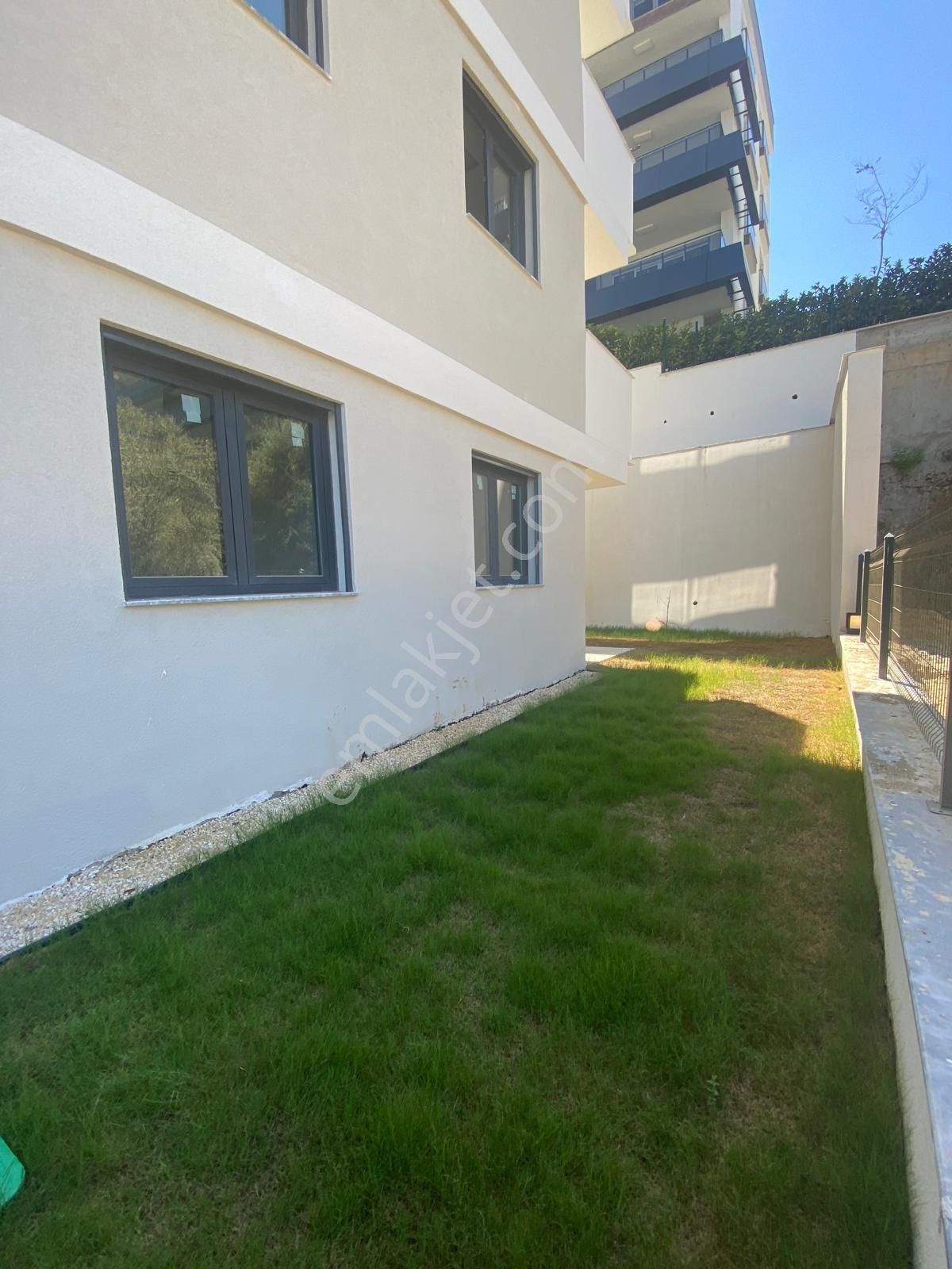 Değirmendere'de 2+1 Sıfır Bahçe Katı Satılık Daire - Görsel 15