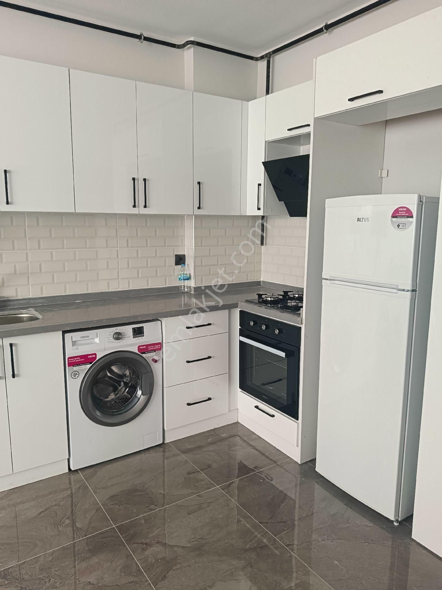Birlik Gayrimenkulden Çarkıpare De 1+1 Full Eşyalı İskanlı Hasarsız Kiralık Daire!!!