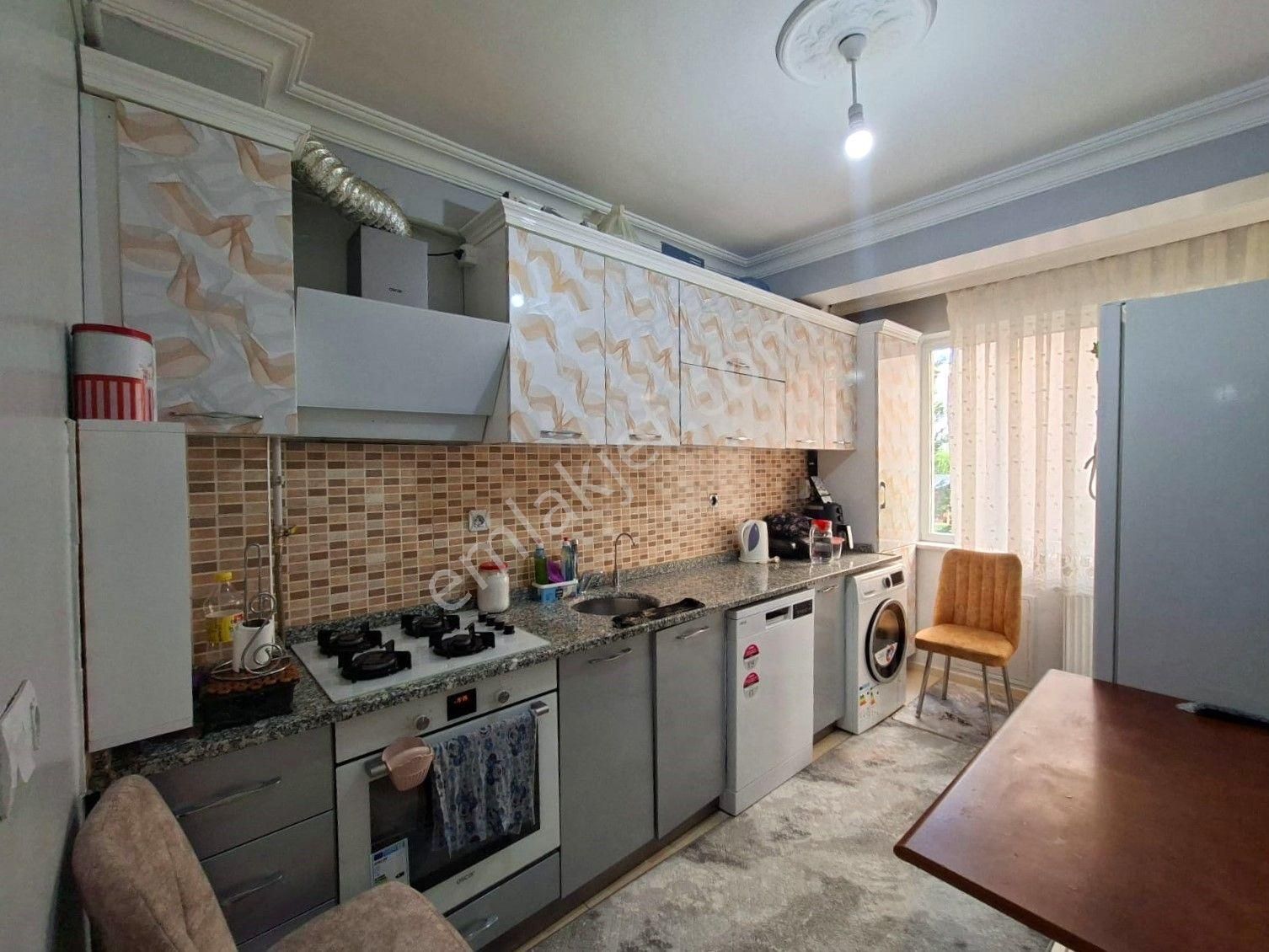 Recep Ümit Emlak'tan Derman Caddesi Yakınında Satılık 2+1 Ferah Daire