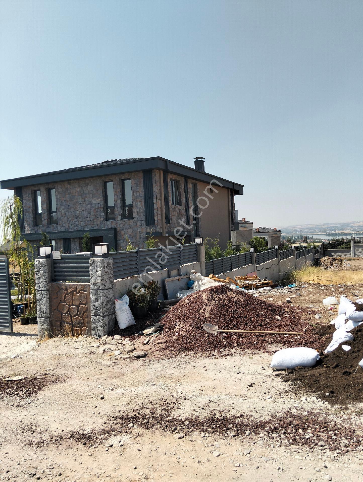 Gölbaşı Bahçelievler Mahallesinde Satılık Villa - Görsel 3