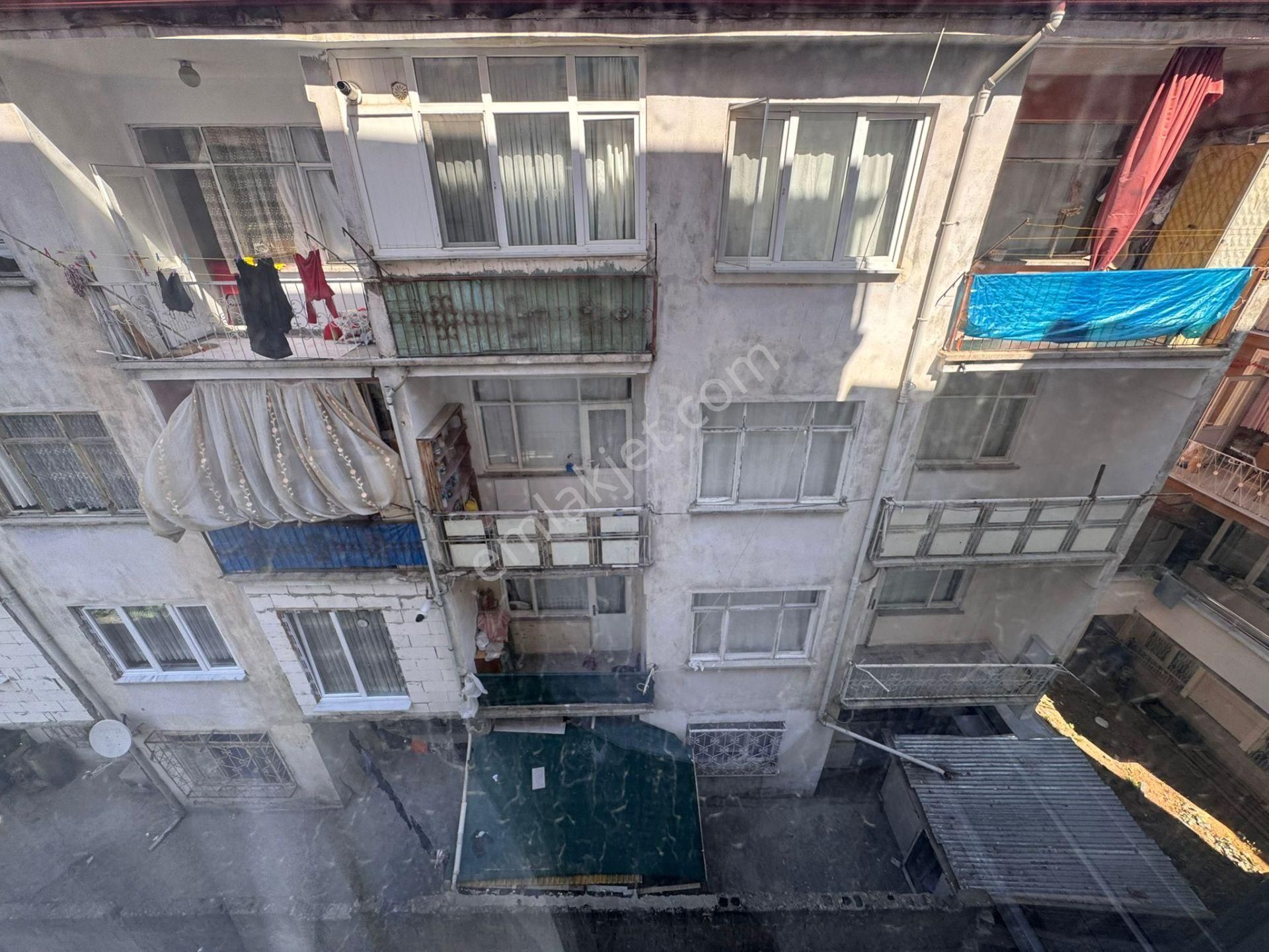 Gop Lisesi Arkasında 1+1 Eşyalı Ara Kat Krediye Müsait 1 Yaşında - Görsel 13