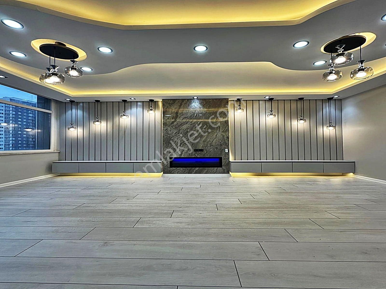 Nes Yapı'dan Otoparklı Site'de Havuz Ve Şehir Manzaralı Ultra Lüks Ebeveyn Banyolu 130 M² 2+1 Daire