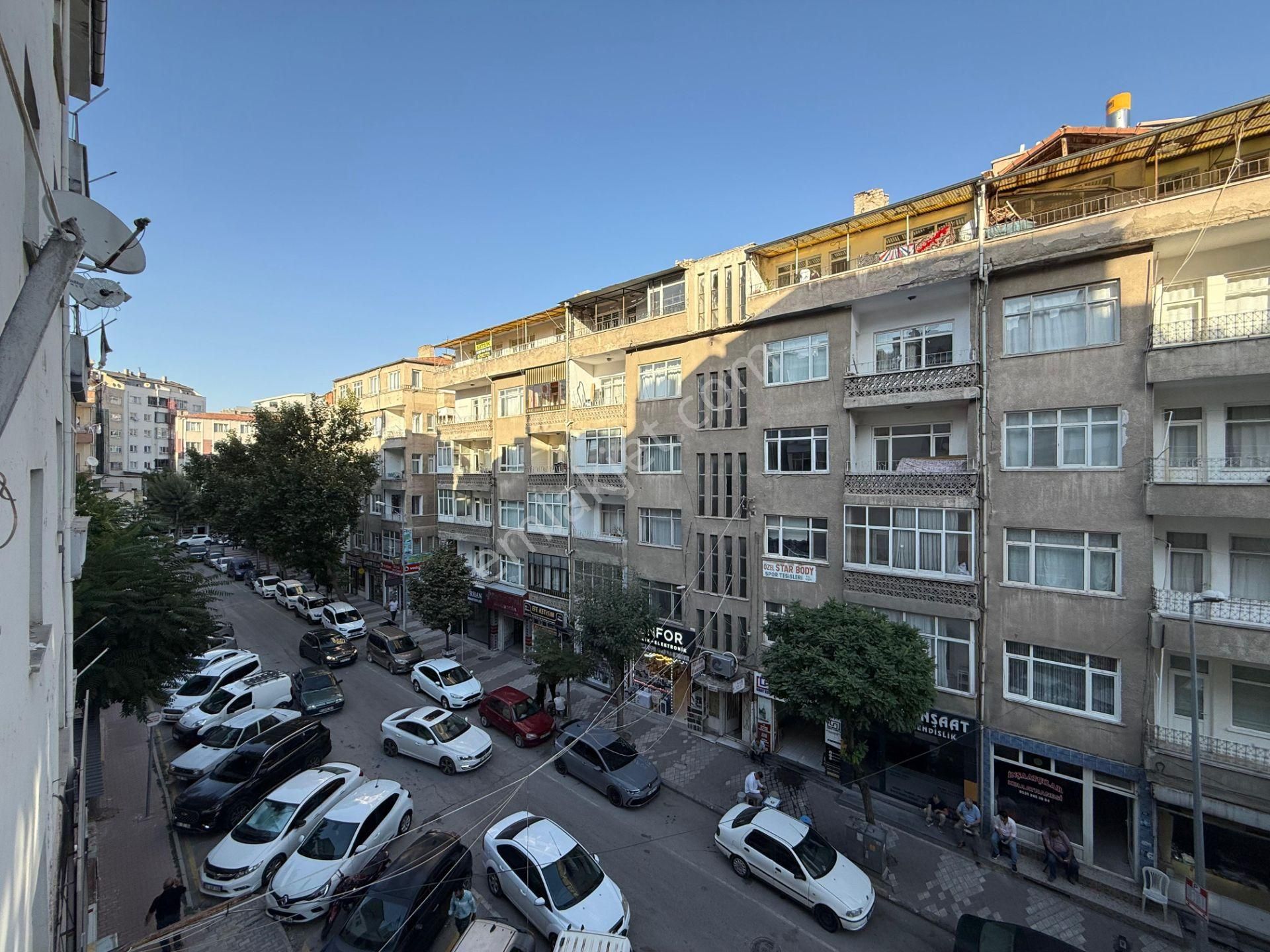 E.gökal Tam Çarşı Merkez Defterdarlık Arkası 3+1 Ara Kat ! Daire - Görsel 9