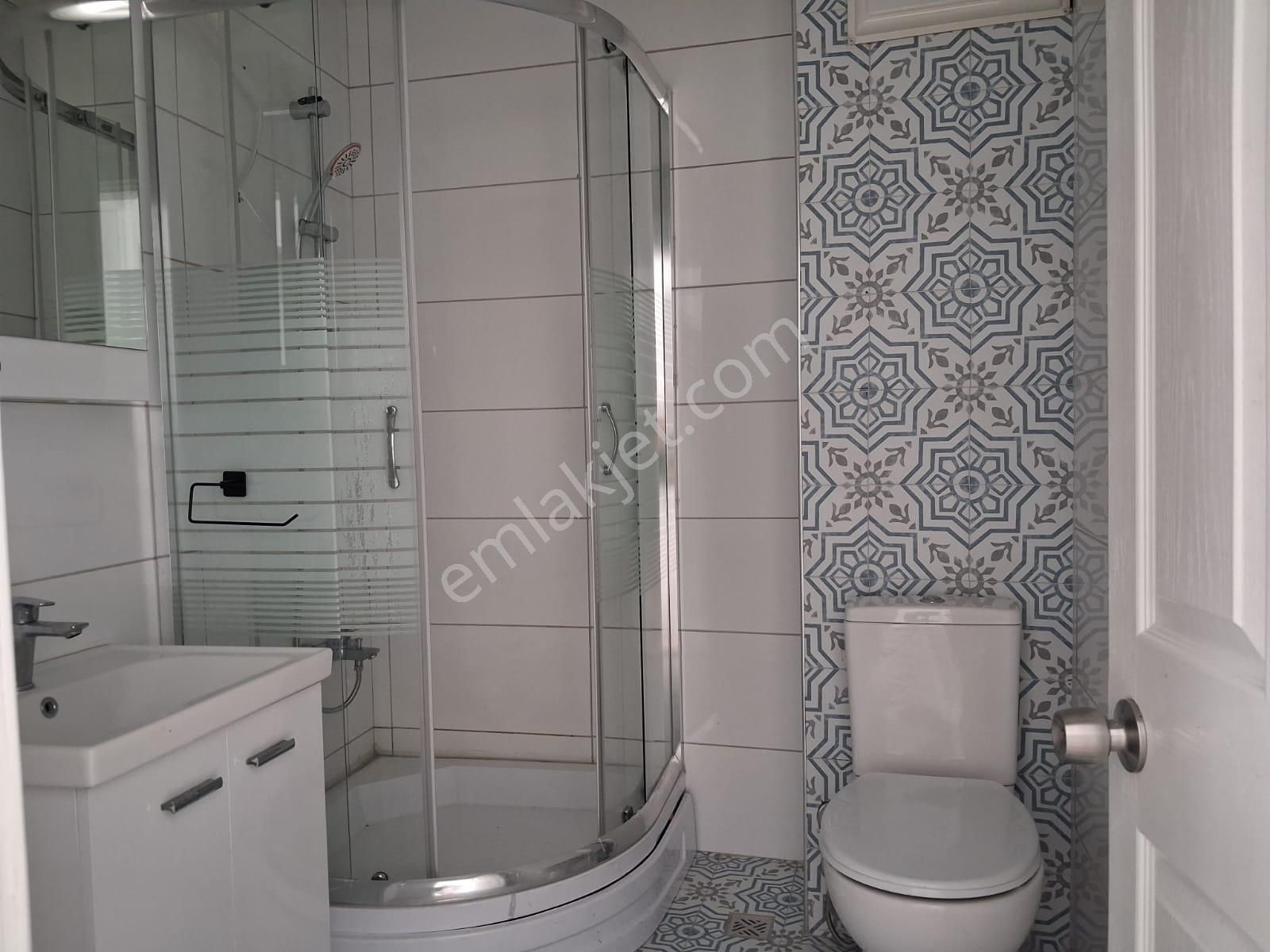 Güzelyalıda 24 Sokakda İçi Yapılı Teraslı İki Adet Balkonlu Son Kat - Görsel 16