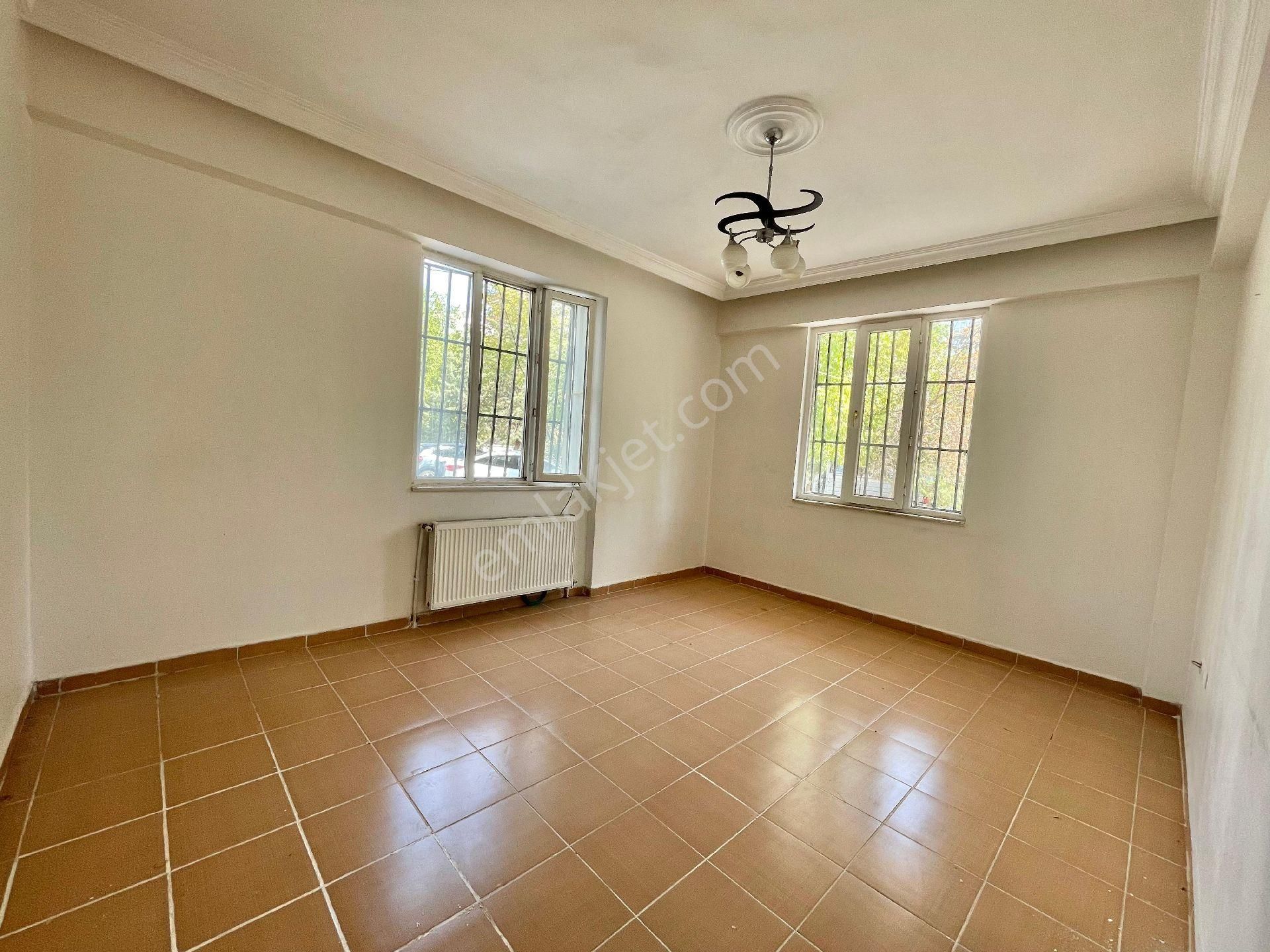 Mezopotamya Mah'de Kiralık 1+1 Uygun Daire