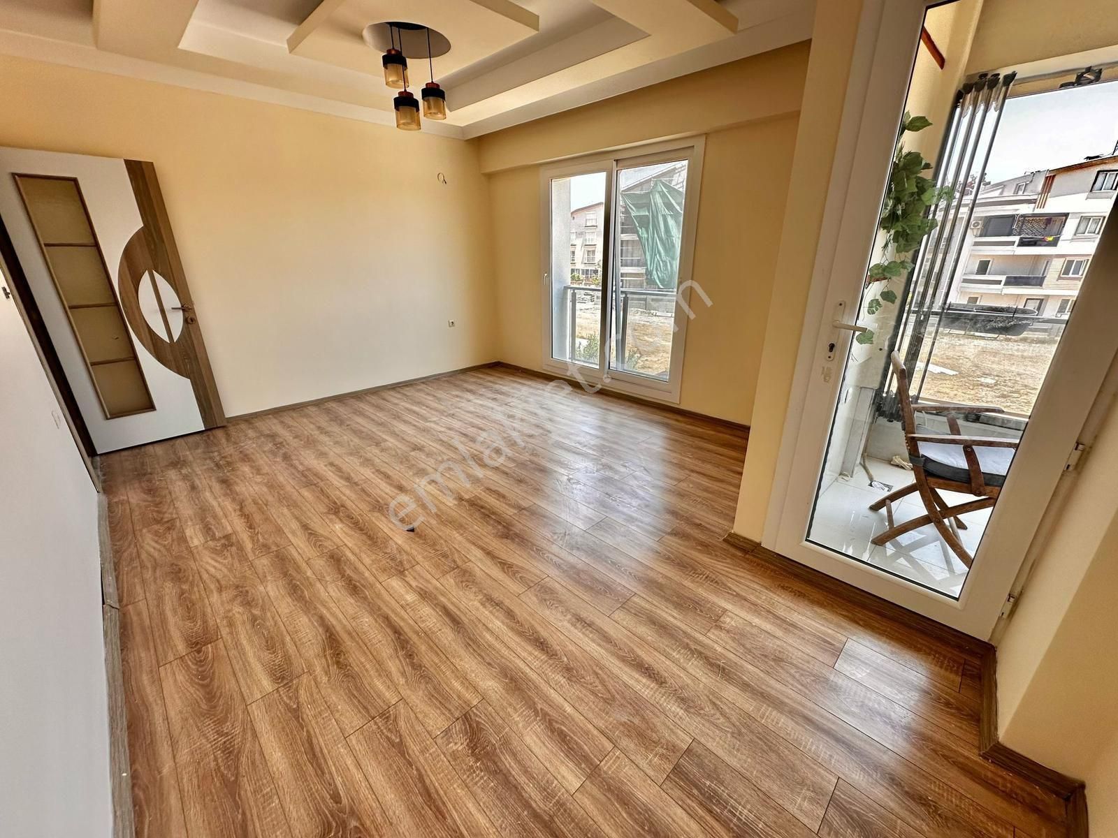 Didim Efeler Satılık 3+1 Dairefeler 5 Yıllık Binada 1.kat 3+1 Ayrı Mutfak 4.750 Bin Tl Pazarlıklı