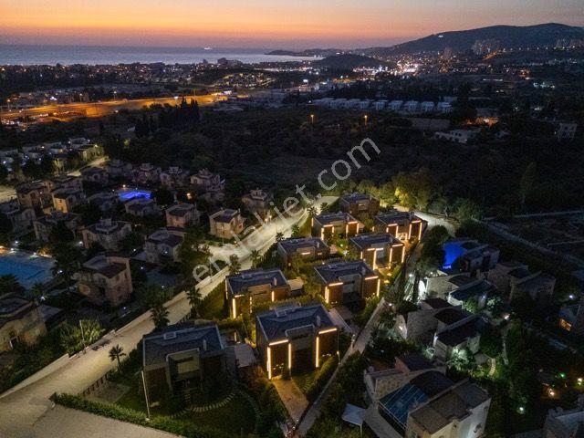 Kuşadası'nda Satılık Ultra Lüksün Tanımı Full Eşyalı Villa - Görsel 18