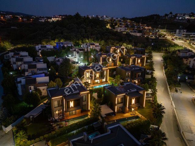 Kuşadası'nda Satılık Ultra Lüksün Tanımı Full Eşyalı Villa - Görsel 15