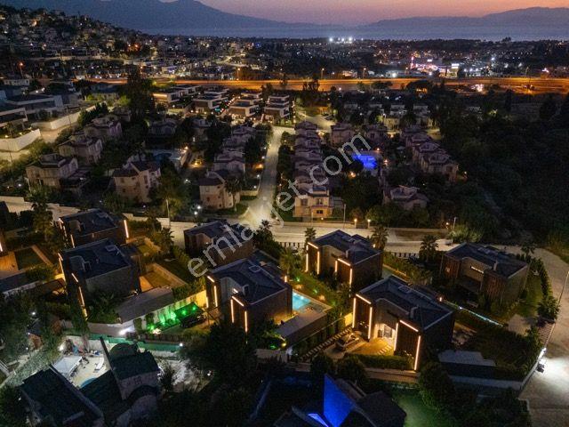 Kuşadası'nda Satılık Ultra Lüksün Tanımı Full Eşyalı Villa - Görsel 16
